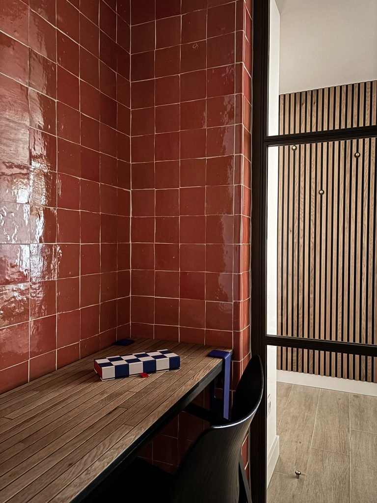 Ca la Mar Jávea, design holiday apartment close to the beach and old town, southfacing balcon with private parking, pool and wellness