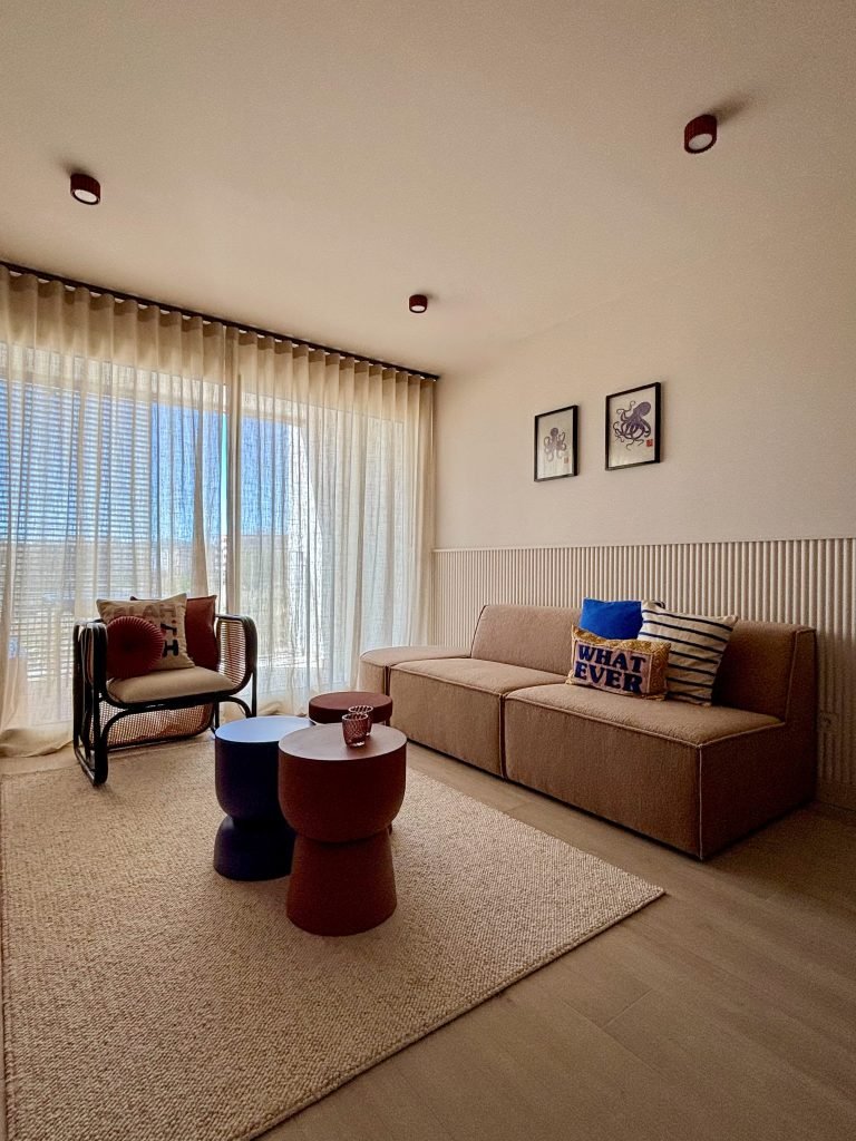 Ca la Mar Jávea, design holiday apartment close to the beach and old town, southfacing balcon with private parking, pool and wellness